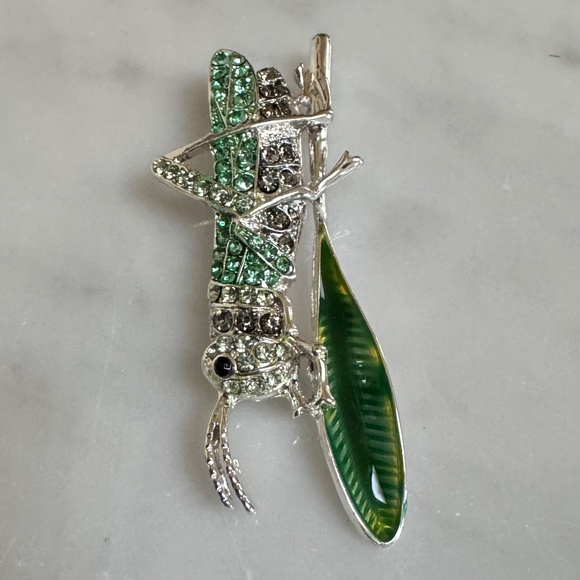 Napier Grasshopper Pin Brooch Enamel Leaf Silver-Tone Metal Green Rhinestones - Picture 5 of 10